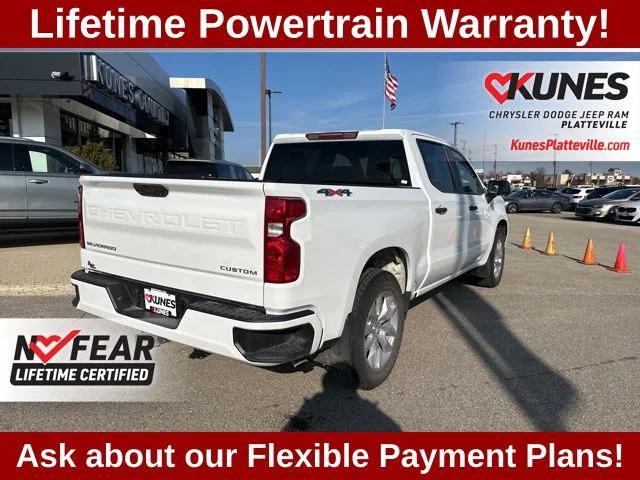 2022 Chevrolet Silverado 1500 4WD Crew Cab Short Bed Custom