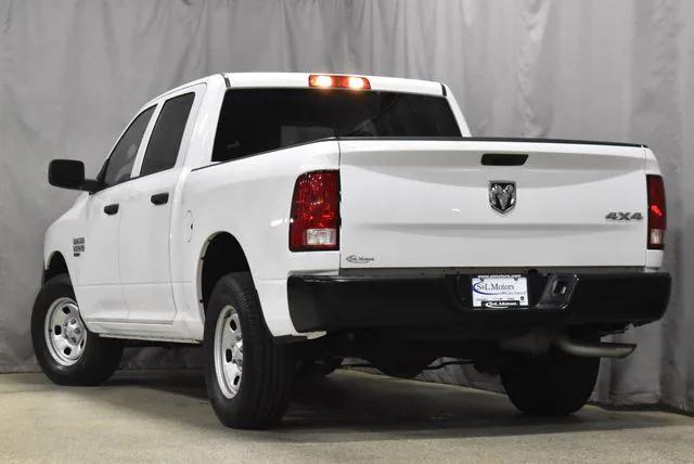 2022 RAM 1500 Classic Tradesman Crew Cab 4x4 57 Box