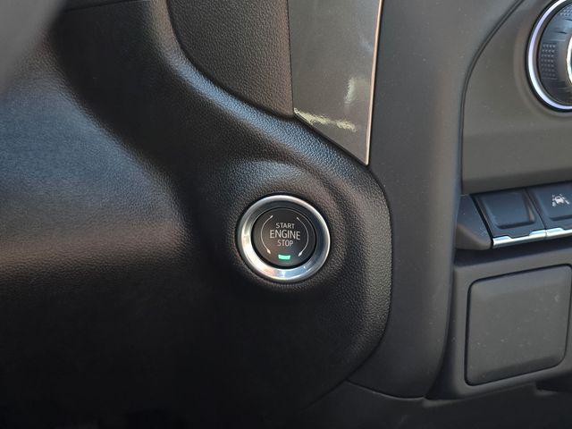 2025 Chevrolet Silverado 1500 4WD Crew Cab Short Bed Custom