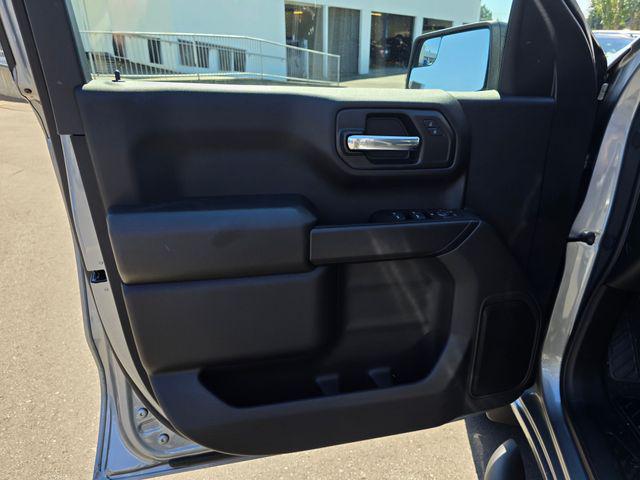 2025 Chevrolet Silverado 1500 4WD Crew Cab Short Bed Custom