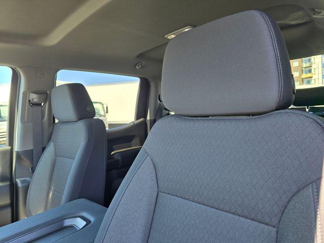 2025 Chevrolet Silverado 1500 4WD Crew Cab Short Bed Custom