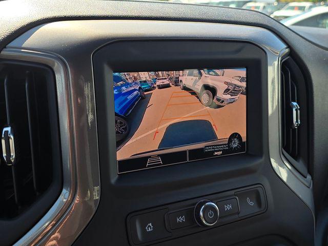 2025 Chevrolet Silverado 1500 4WD Crew Cab Short Bed Custom