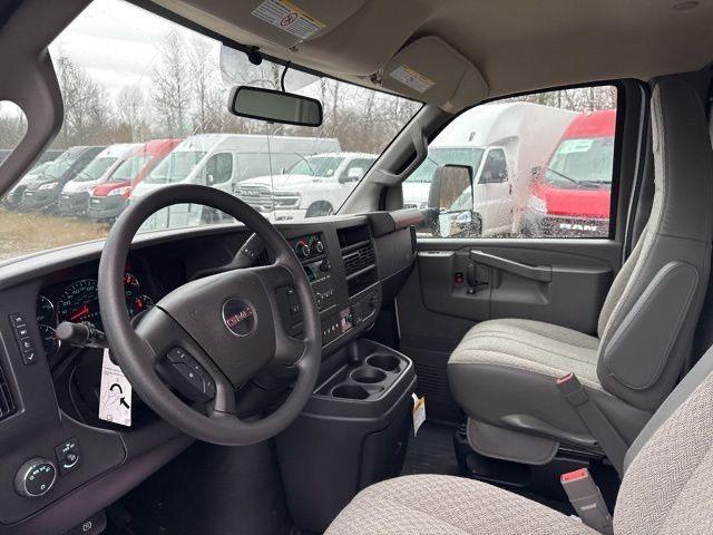 2025 GMC Savana Cutaway Work Van