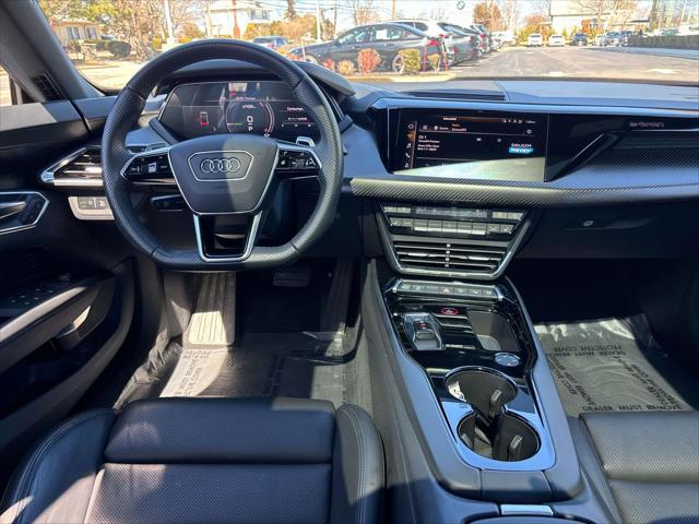 2022 Audi e-tron GT Prestige quattro