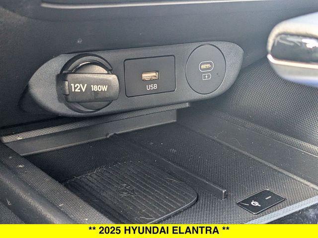 2025 Hyundai Elantra SEL Sport