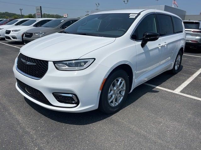2025 Chrysler Pacifica PACIFICA SELECT