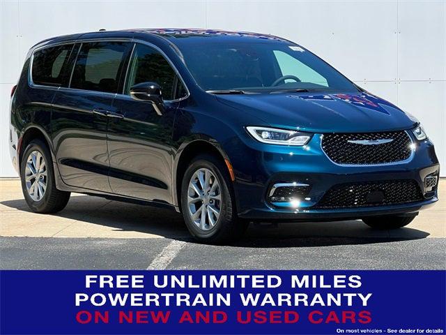 2025 Chrysler Pacifica PACIFICA SELECT AWD