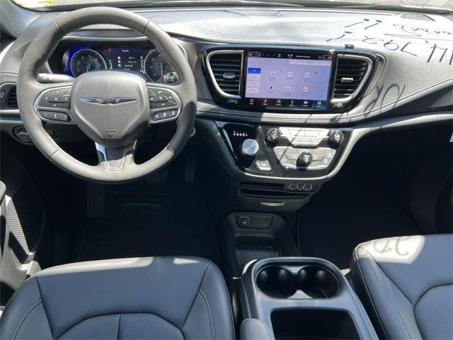 2025 Chrysler Pacifica PACIFICA SELECT AWD