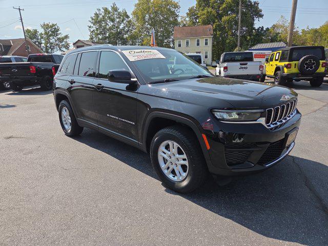 2022 Jeep Grand Cherokee Laredo 4x4