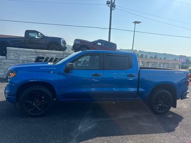 2023 Chevrolet Silverado 1500 4WD Crew Cab Short Bed Custom