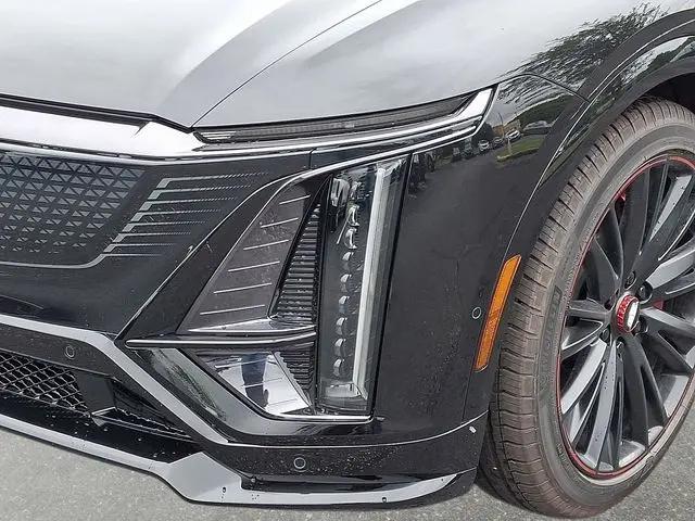 2026 Cadillac iQ V-Series w/1SV