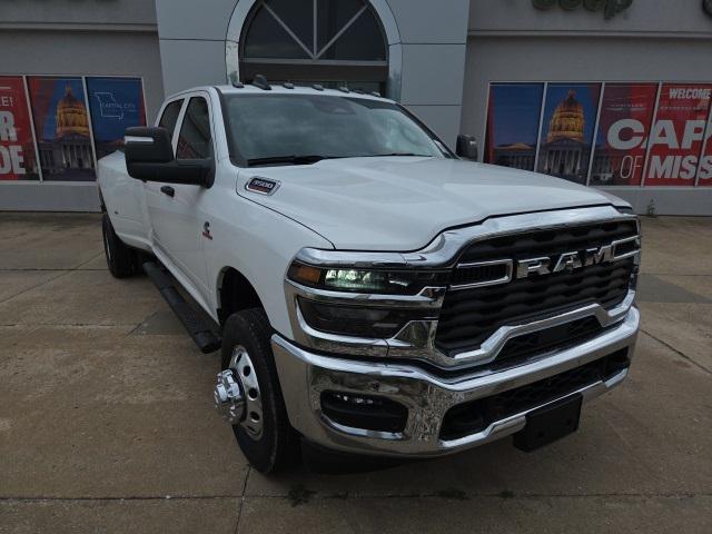 2025 RAM Ram 3500 RAM 3500 TRADESMAN CREW CAB 4X4 8 BOX