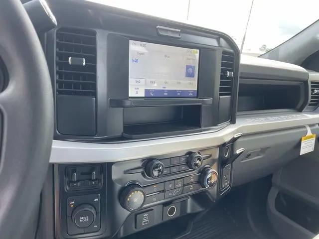 2025 Ford 600 XL