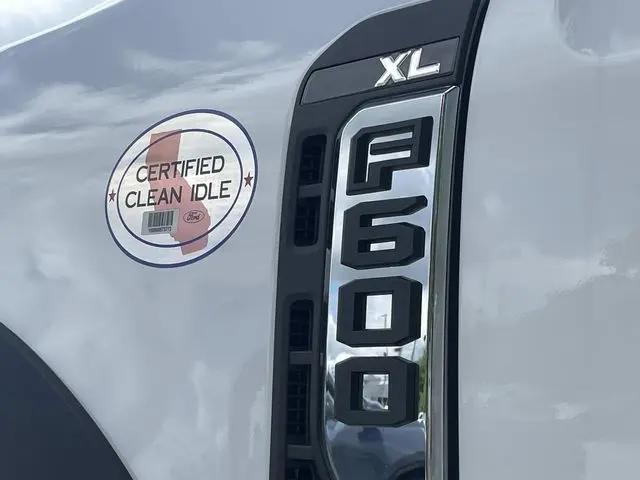 2025 Ford 600 XL