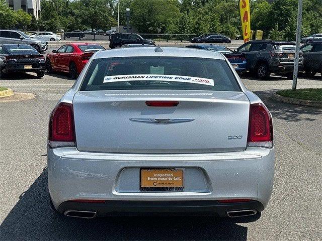 2019 Chrysler 300 Touring