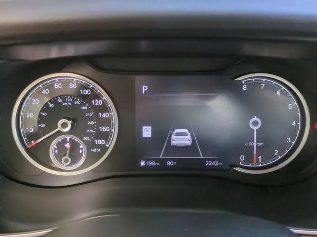 2025 Genesis G70 2.5T RWD
