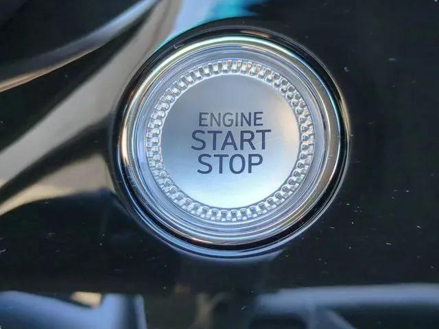 2025 Genesis G70 2.5T RWD