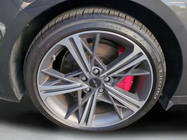 2025 Genesis G70 2.5T RWD