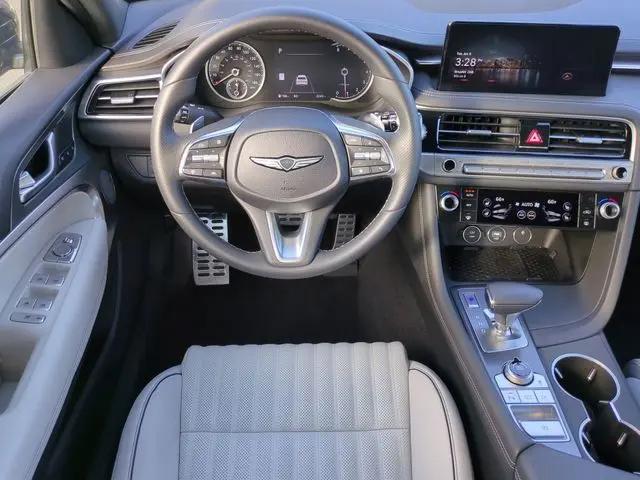 2025 Genesis G70 2.5T RWD