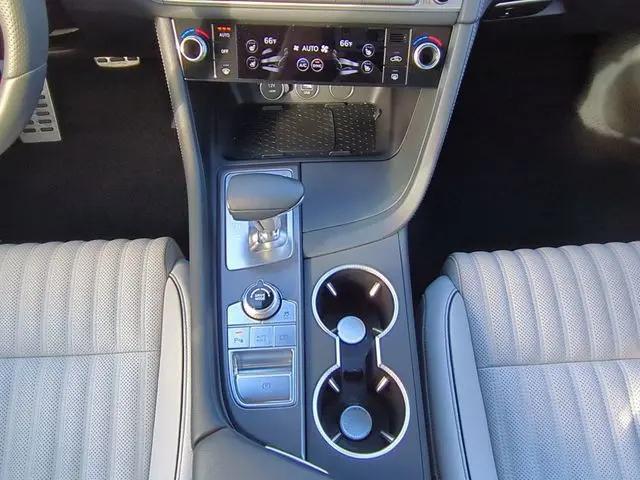2025 Genesis G70 2.5T RWD