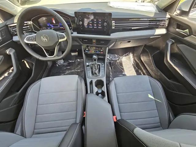 2025 Volkswagen Jetta 1.5T SE