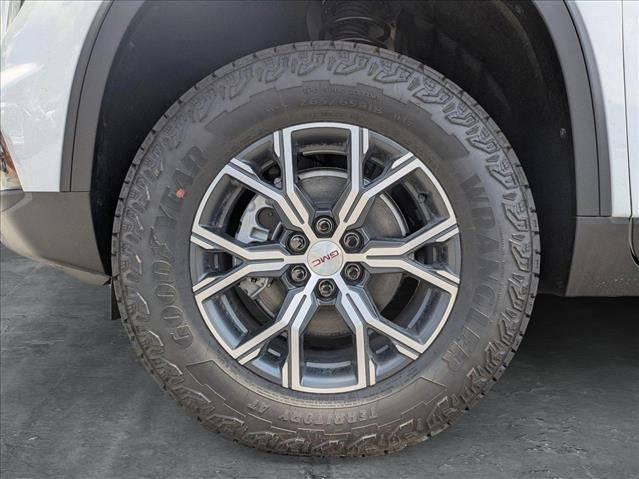 2025 GMC Acadia AWD AT4