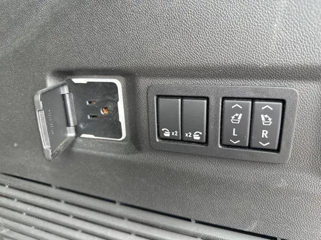 2022 Chevrolet Tahoe 4WD RST