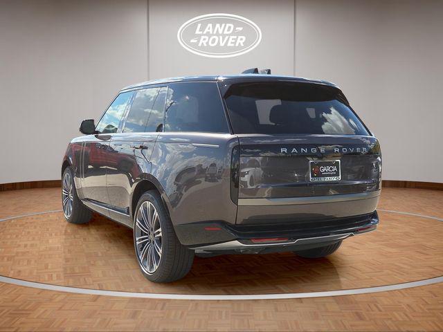 2025 Land Rover Range Rover P530 SE