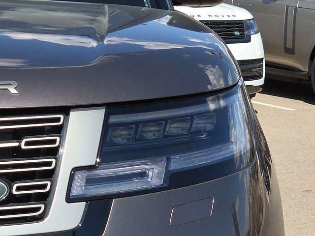 2025 Land Rover Range Rover P530 SE
