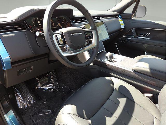 2025 Land Rover Range Rover P530 SE