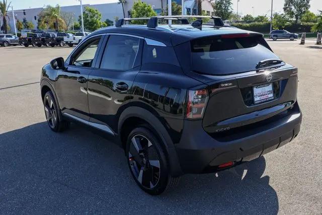2025 Nissan Kicks SR FWD
