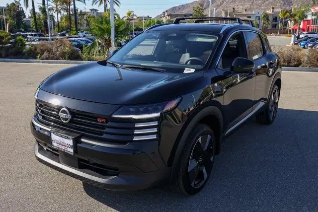 2025 Nissan Kicks SR FWD