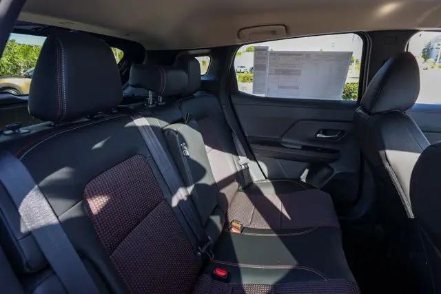 2025 Nissan Kicks SR FWD