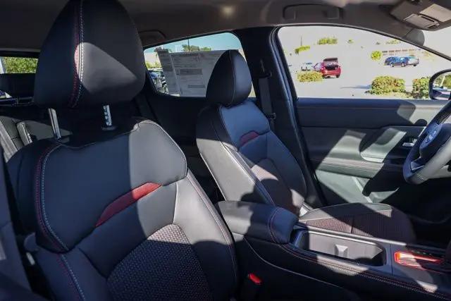 2025 Nissan Kicks SR FWD