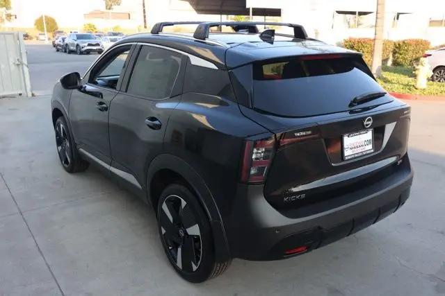 2025 Nissan Kicks SR FWD