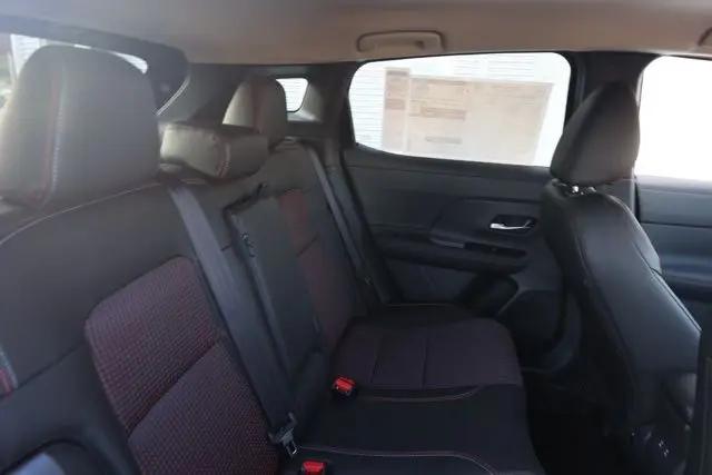 2025 Nissan Kicks SR FWD