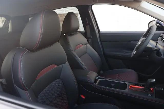2025 Nissan Kicks SR FWD