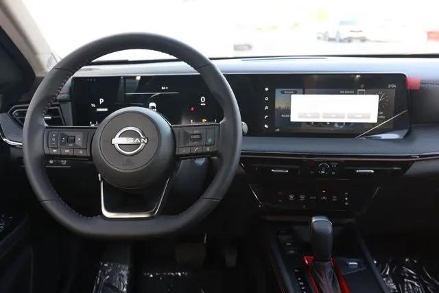 2025 Nissan Kicks SR FWD
