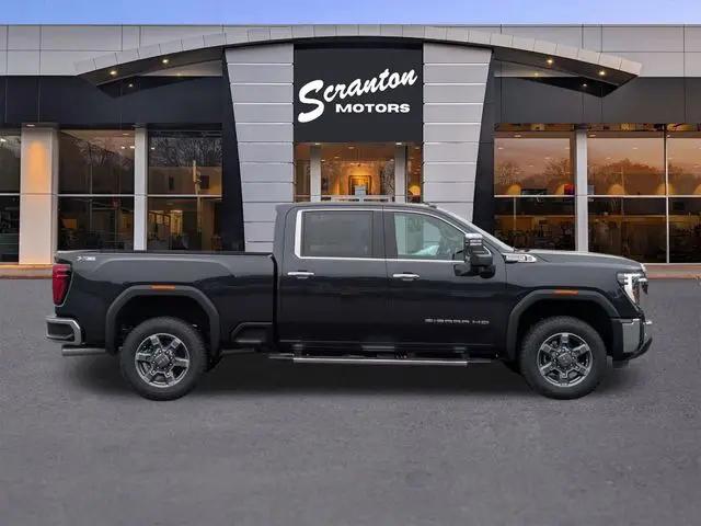 2025 GMC Sierra 2500HD 4WD Crew Cab Standard Bed SLT