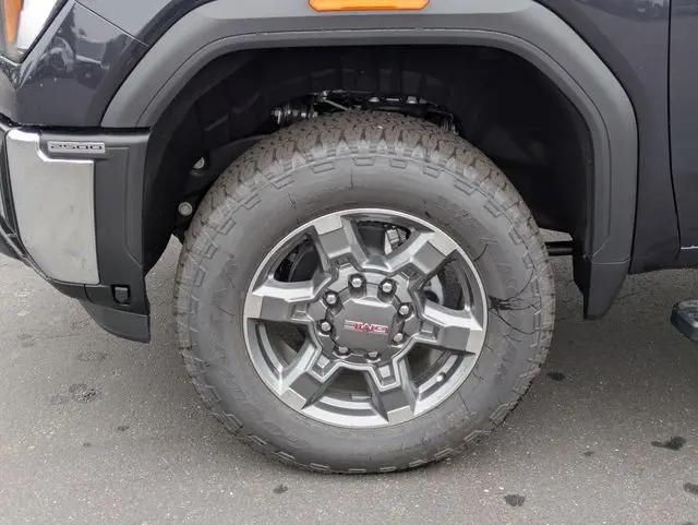 2025 GMC Sierra 2500HD 4WD Crew Cab Standard Bed SLT