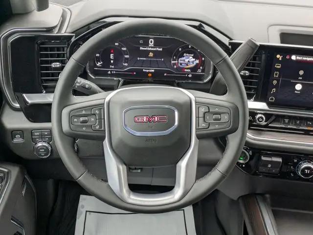 2025 GMC Sierra 2500HD 4WD Crew Cab Standard Bed SLT