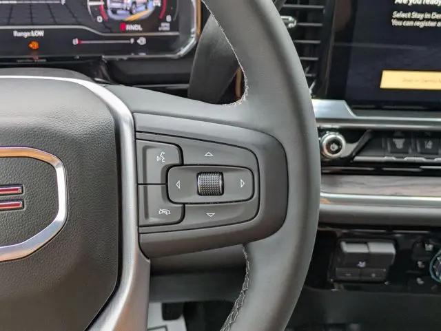 2025 GMC Sierra 2500HD 4WD Crew Cab Standard Bed SLT