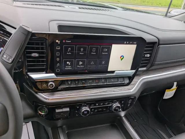 2025 GMC Sierra 2500HD 4WD Crew Cab Standard Bed SLT
