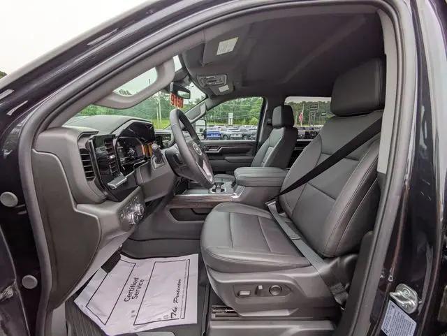 2025 GMC Sierra 2500HD 4WD Crew Cab Standard Bed SLT