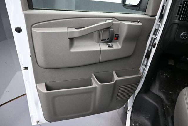 2025 Chevrolet Express Cargo Van RWD 2500 Regular Wheelbase WT