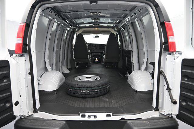 2025 Chevrolet Express Cargo Van RWD 2500 Regular Wheelbase WT