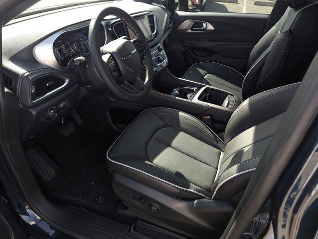 New 2025 Chrysler Pacifica For Sale in Tucson, AZ
