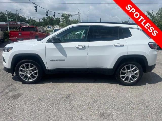 2023 Jeep Compass Latitude Lux FWD