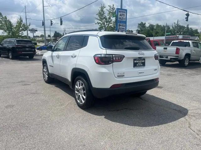 2023 Jeep Compass Latitude Lux FWD