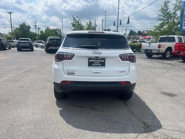 2023 Jeep Compass Latitude Lux FWD